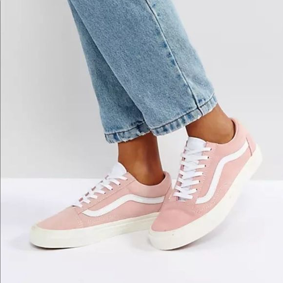 Vans Shoes - Vans Pink & White Old Skool Sneakers with New Pink Laces! 🔥